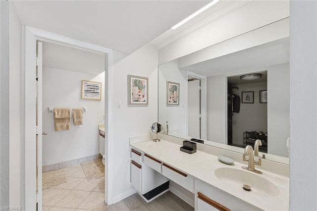 500 Misty Pines CIR 2-204, Naples, FL 34105
