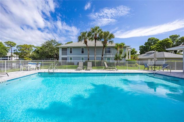 500 Misty Pines CIR 2-204, Naples, FL 34105