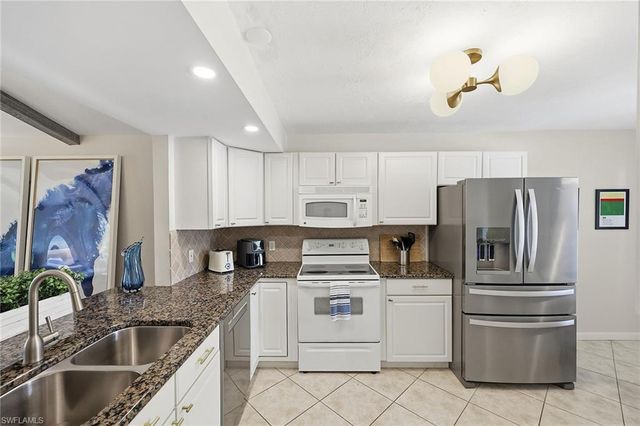 500 Misty Pines CIR 2-204, Naples, FL 34105