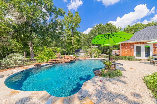 30711 Carrington Drive, Magnolia, TX 77354