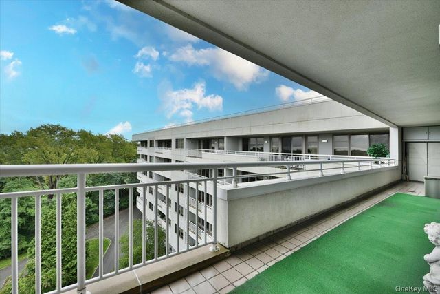 100 Harbor View Drive 630, Port Washington, NY 11050