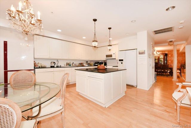 100 Harbor View Drive 630, Port Washington, NY 11050