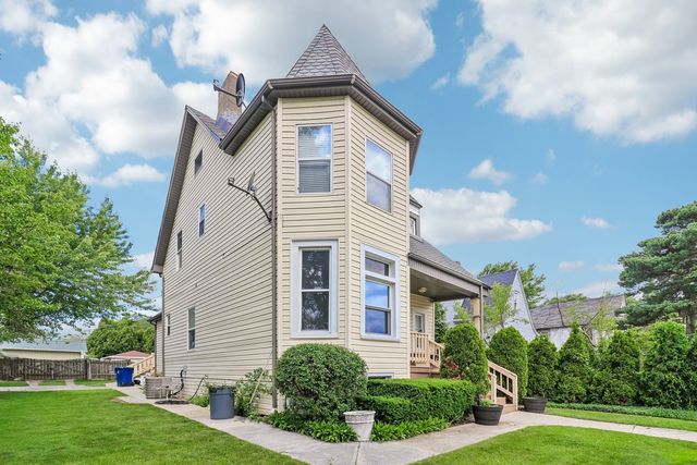 2134 Grove Avenue, North Chicago, IL 60064