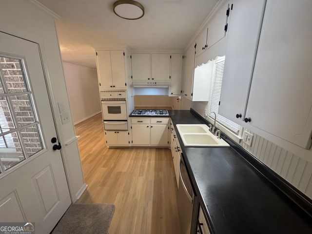 109 Forestwood Drive, Griffin, GA 30223