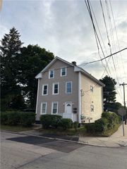 784 York Avenue, Pawtucket, RI 02861