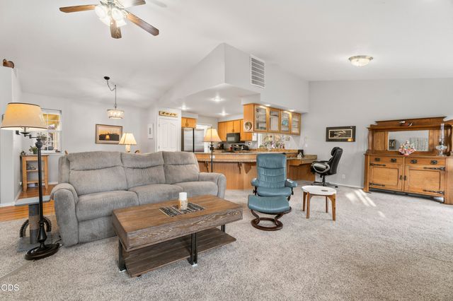 756 NW 20th Street, Redmond, OR 97756