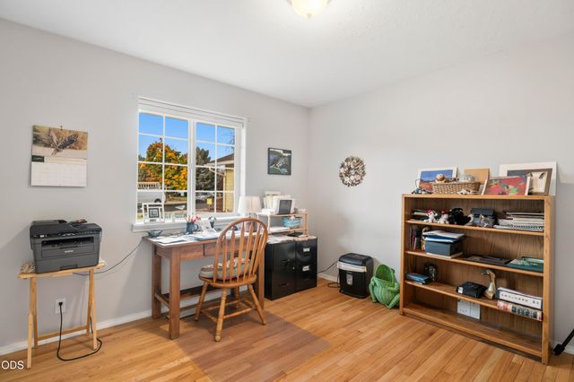 756 NW 20th Street, Redmond, OR 97756