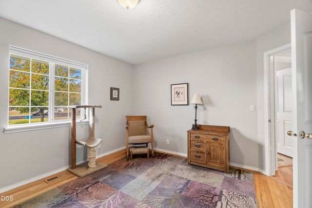 756 NW 20th Street, Redmond, OR 97756