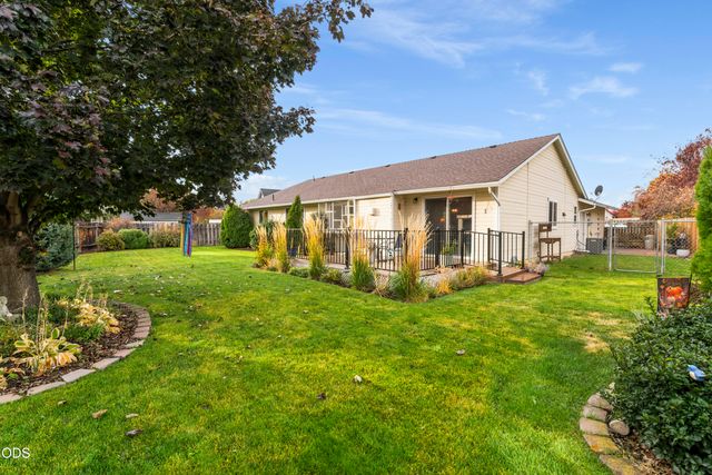 756 NW 20th Street, Redmond, OR 97756