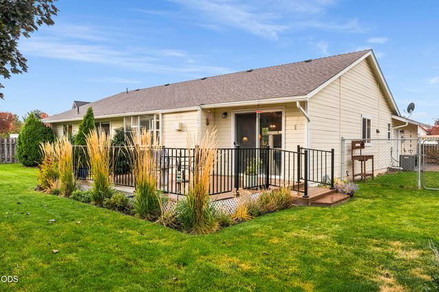 756 NW 20th Street, Redmond, OR 97756