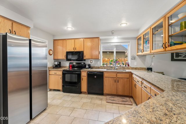 756 NW 20th Street, Redmond, OR 97756
