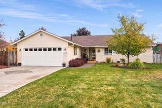 756 NW 20th Street, Redmond, OR 97756