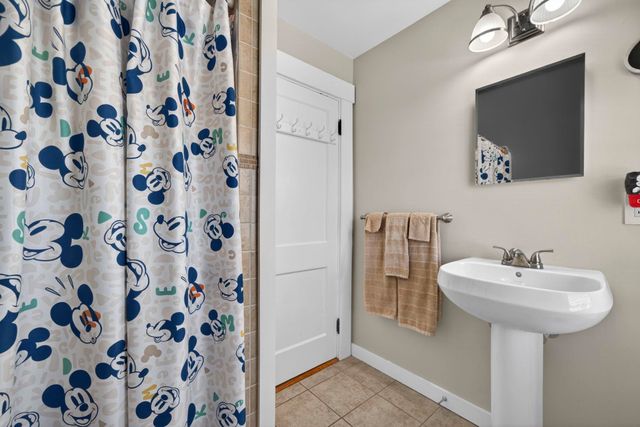 38 Dolloff Street, Laconia, NH 03246