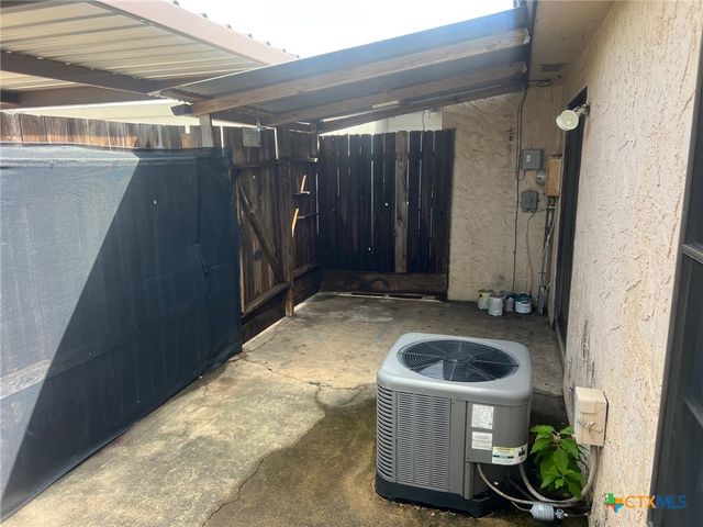 213 Chantilly Street, Victoria, TX 77904
