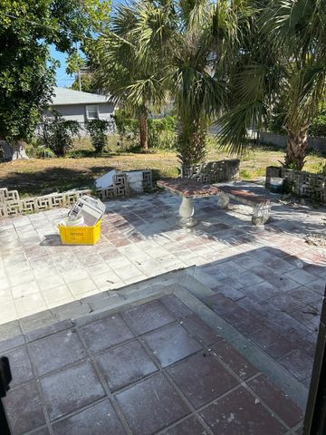 735 20th Street, West Palm Beach, FL 33407