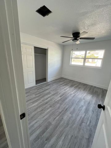 735 20th Street, West Palm Beach, FL 33407