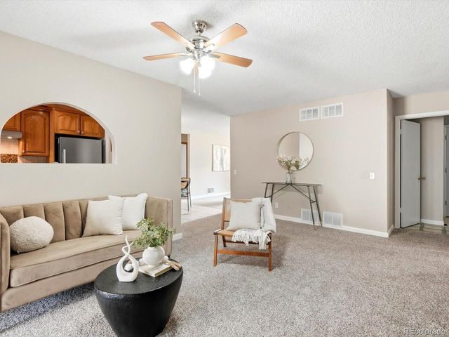 1505 S Paris Ct, Aurora, CO 80012