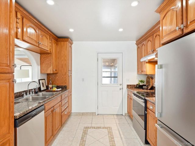 1505 S Paris Ct, Aurora, CO 80012
