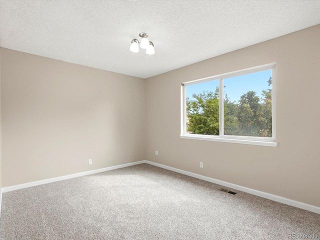 1505 S Paris Ct, Aurora, CO 80012