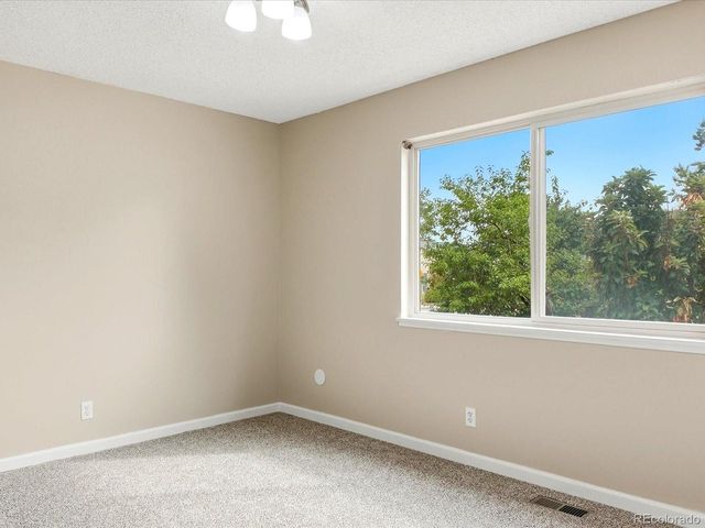 1505 S Paris Ct, Aurora, CO 80012