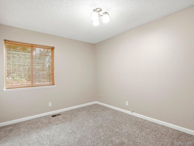 1505 S Paris Ct, Aurora, CO 80012