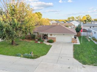 2314 Brookwood Ln, Salina, KS 67401