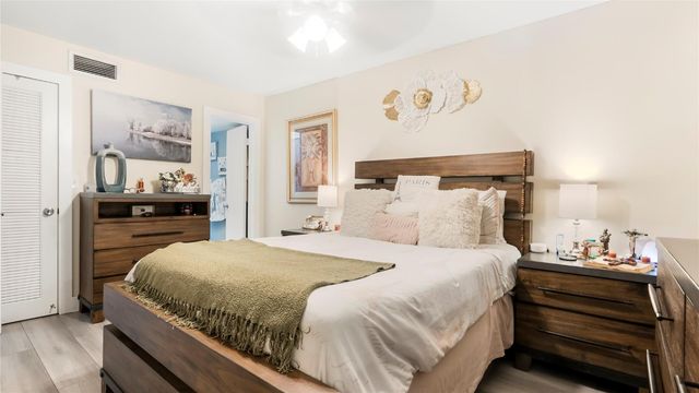 3001 NW 48th Avenue 442, Lauderdale Lakes, FL 33313