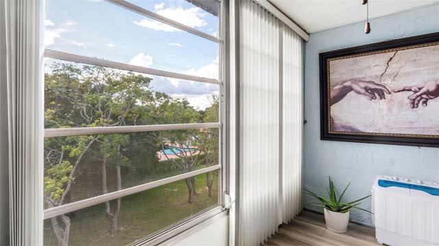 3001 NW 48th Avenue 442, Lauderdale Lakes, FL 33313