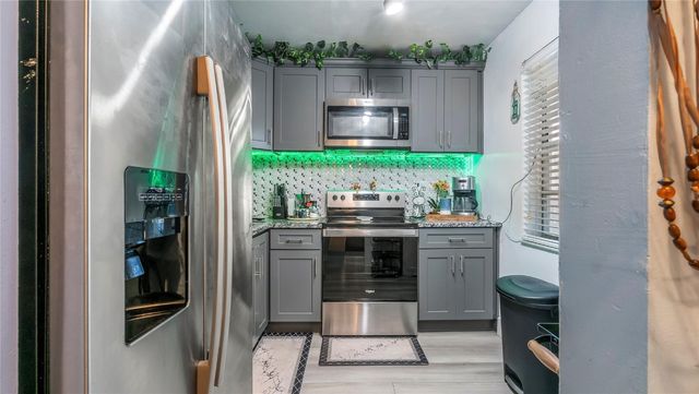 3001 NW 48th Avenue 442, Lauderdale Lakes, FL 33313