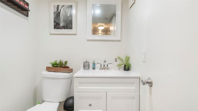 3001 NW 48th Avenue 442, Lauderdale Lakes, FL 33313