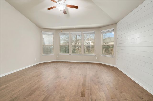 176 Patriot DR, Buda, TX 78610