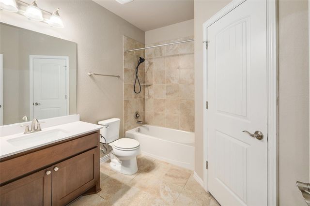 176 Patriot DR, Buda, TX 78610