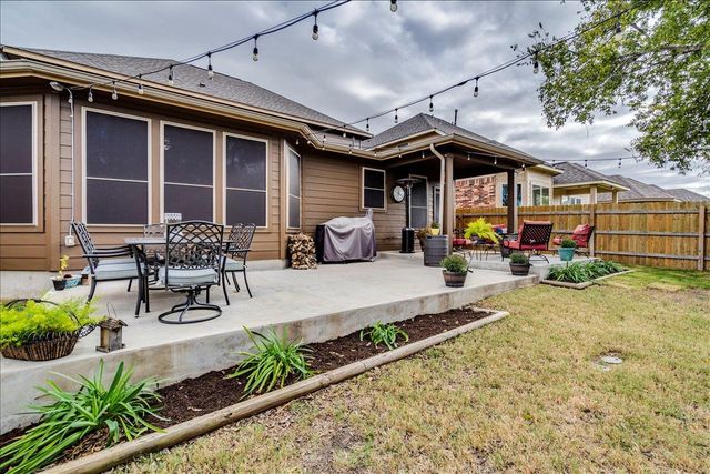 176 Patriot DR, Buda, TX 78610