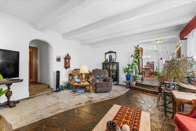 385 Manzanita Lane, Redding, CA 96002