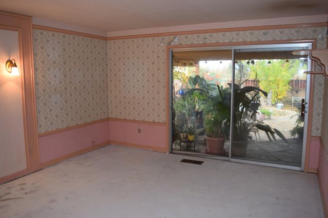 385 Manzanita Lane, Redding, CA 96002
