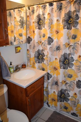 385 Manzanita Lane, Redding, CA 96002