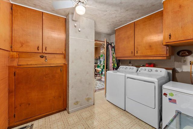 385 Manzanita Lane, Redding, CA 96002
