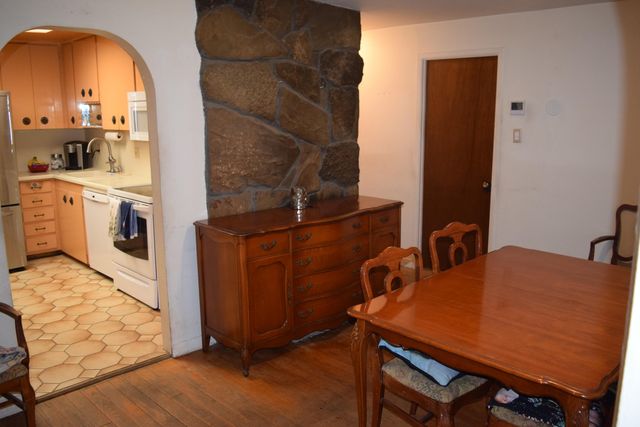385 Manzanita Lane, Redding, CA 96002