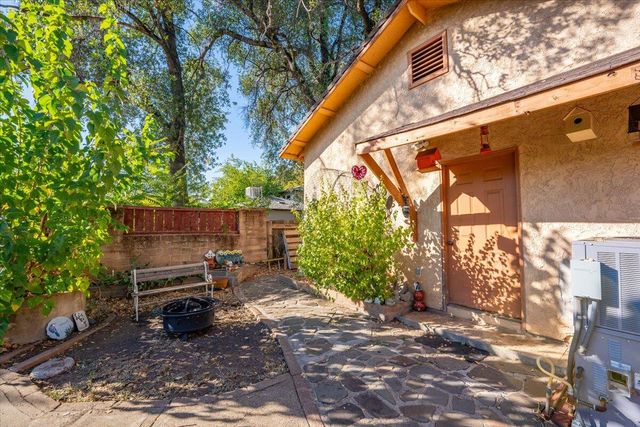 385 Manzanita Lane, Redding, CA 96002