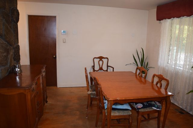 385 Manzanita Lane, Redding, CA 96002