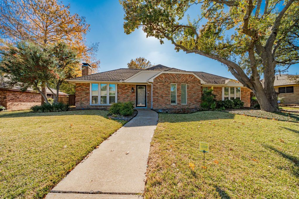 2208 Vickers Drive, Plano, TX 75075