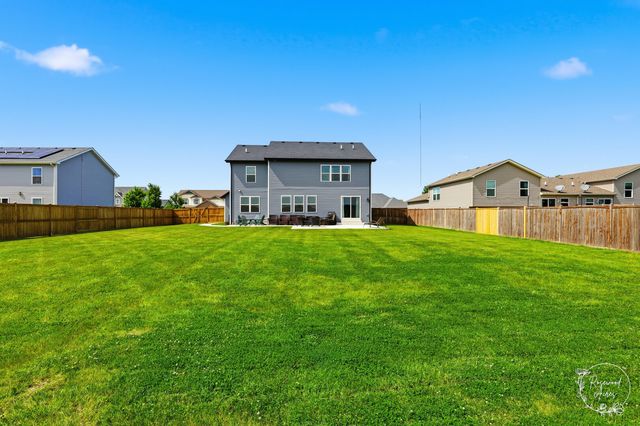 27329 W Deer Hollow Lane, Channahon, IL 60410