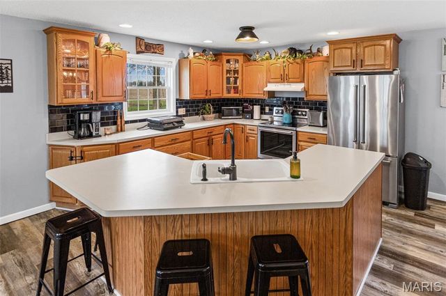 124 Evergreen Court, Brighton, IL 62012