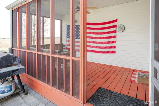 124 Evergreen Court, Brighton, IL 62012