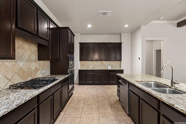 25610 Water St, San Antonio, TX 78255
