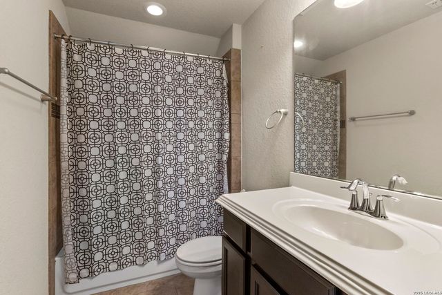 25610 Water St, San Antonio, TX 78255