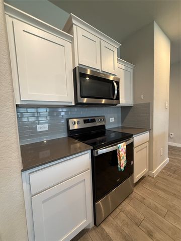 9328 Herringbone Drive, Fort Worth, TX 76131