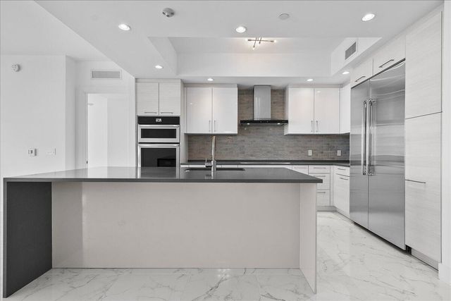 1 Water Club Way 604, North Palm Beach, FL 33408