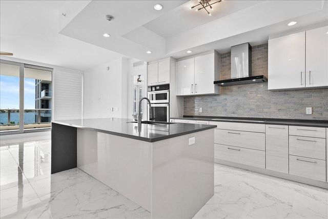 1 Water Club Way 604, North Palm Beach, FL 33408