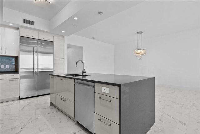 1 Water Club Way 604, North Palm Beach, FL 33408